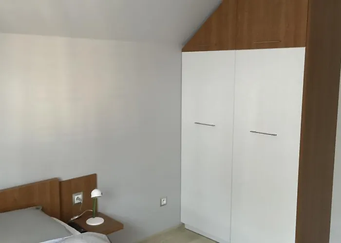 Grey House * بوزكوفو