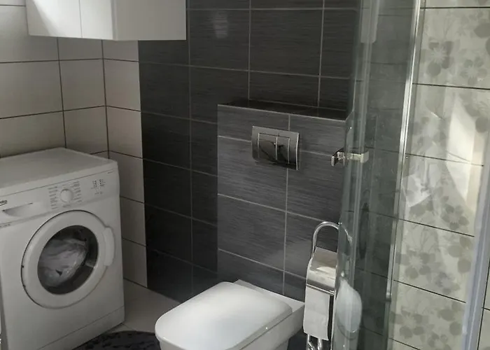 Grey House بيت للعطل *